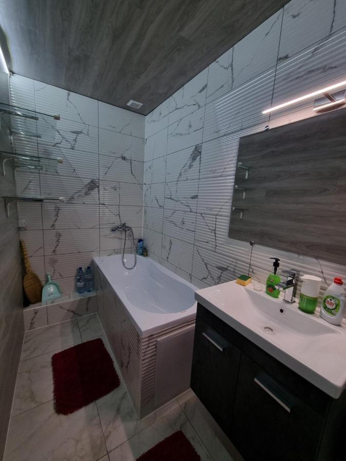 Штефан64 Apartamento Chisinau Exterior foto