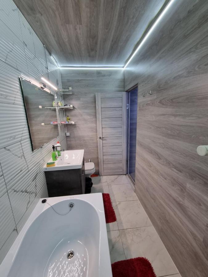 Штефан64 Apartamento Chisinau Exterior foto