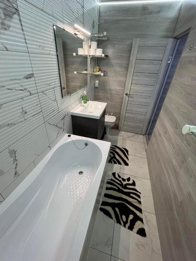 Штефан64 Apartamento Chisinau Exterior foto